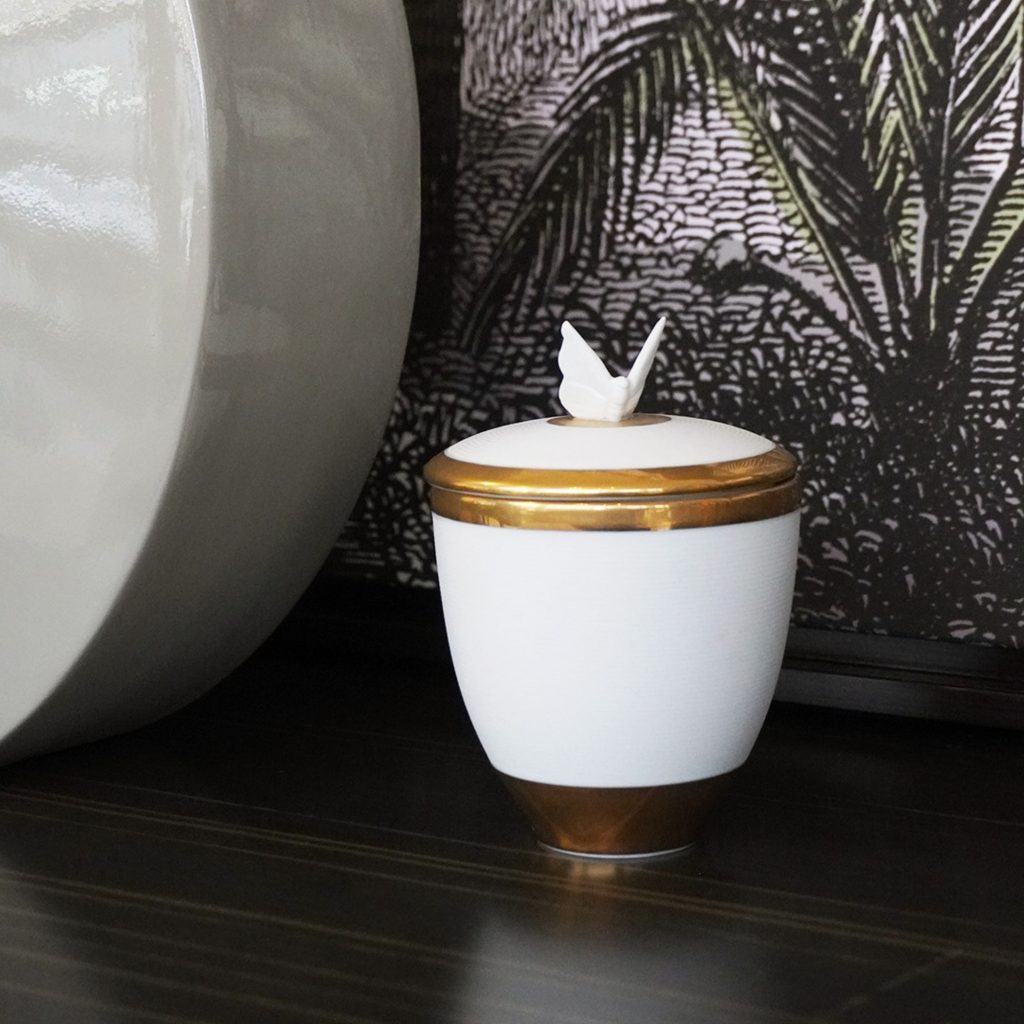 Vela decorativa como a prenda ideal para oferecer este natal.