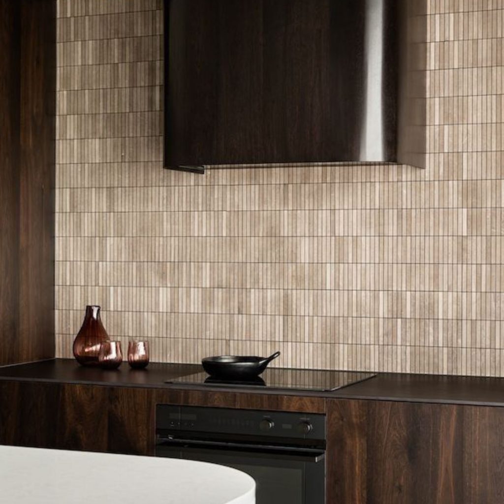 Azulejos como uma das tendências de design de interiores para 2026.