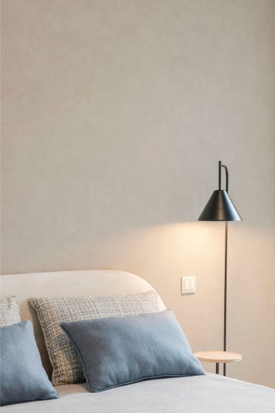 Decoração de quarto simples e elegante.