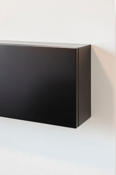 Secretária retrátil como parte da decoração de quarto.